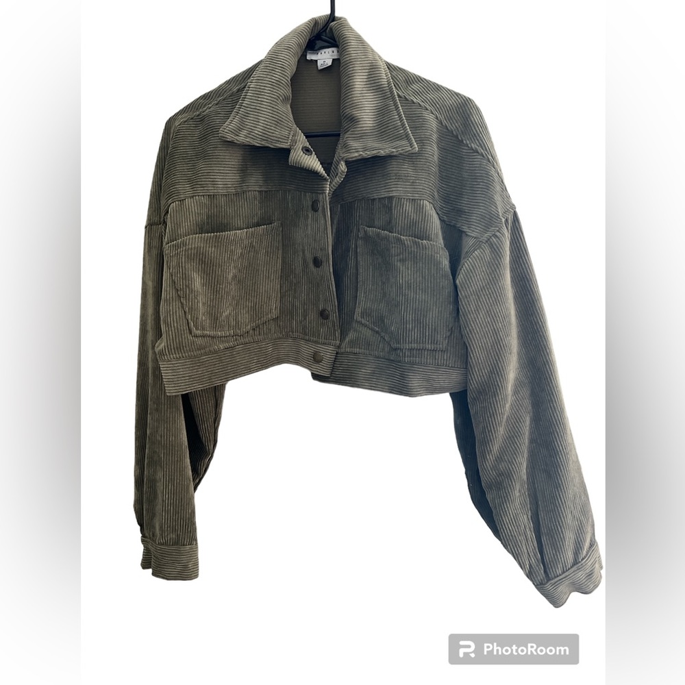 Crop over shirt. Thin corduroy material. Hunter green.